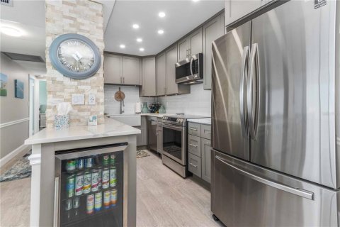Condo in Clearwater, Florida, 2 bedrooms  № 2101552 - photo 6