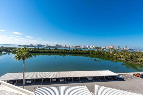 Condo in Clearwater, Florida, 2 bedrooms  № 2101552 - photo 30