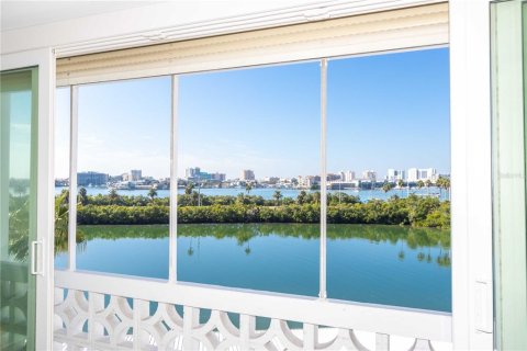 Condo in Clearwater, Florida, 2 bedrooms  № 2101552 - photo 28
