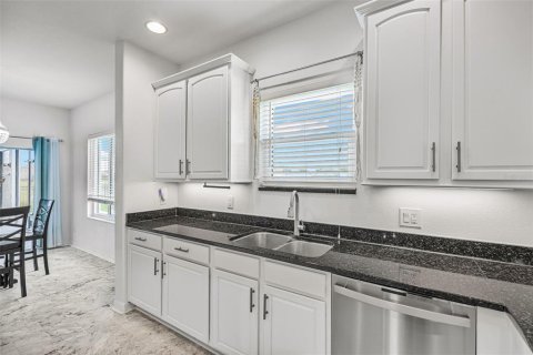 Villa ou maison à vendre à Parrish, Floride: 4 chambres, 263.56 m2 № 1782800 - photo 17