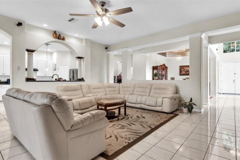Casa en alquiler en Tampa, Florida, 4 dormitorios, 327.02 m2 № 1895162 - foto 11