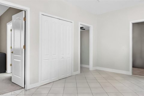 Casa en alquiler en Tampa, Florida, 4 dormitorios, 327.02 m2 № 1895162 - foto 28