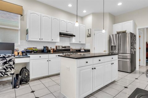 Casa en alquiler en Tampa, Florida, 4 dormitorios, 327.02 m2 № 1895162 - foto 25