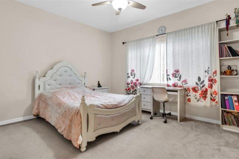 Casa en alquiler en Tampa, Florida, 4 dormitorios, 327.02 m2 № 1895162 - foto 29