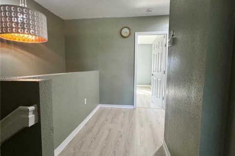 Townhouse in Miramar, Florida 3 bedrooms, 153.85 sq.m. № 1881697 - photo 10
