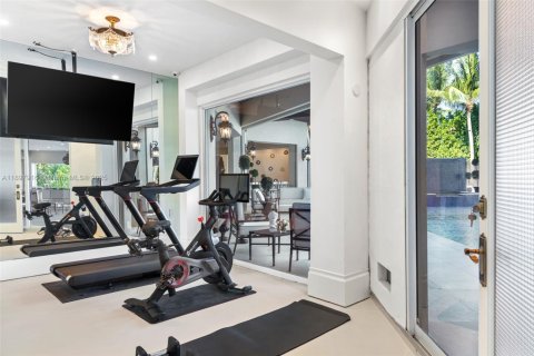 House in Islamorada, Village of Islands, Florida 7 bedrooms, 945.93 sq.m. № 2013314 - photo 21