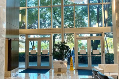 Condominio en alquiler en Miami, Florida, 1 dormitorio, 87.24 m2 № 2026470 - foto 6