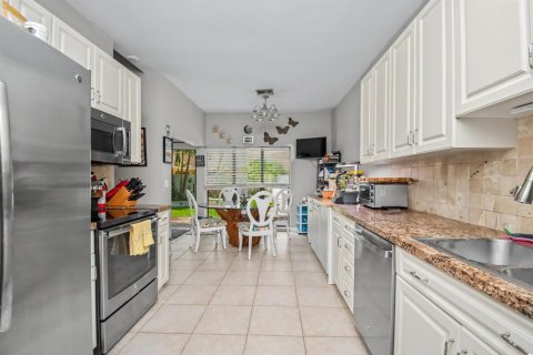 Villa ou maison à louer à Boca Raton, Floride: 3 chambres, 164.9 m2 № 2176760 - photo 17