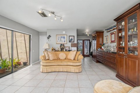 Villa ou maison à louer à Boca Raton, Floride: 3 chambres, 164.9 m2 № 2176760 - photo 8