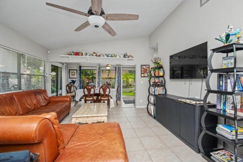 Villa ou maison à louer à Boca Raton, Floride: 3 chambres, 164.9 m2 № 2176760 - photo 12