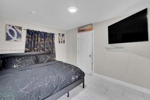 Villa ou maison à louer à Miami Gardens, Floride: 3 chambres № 2386975 - photo 6
