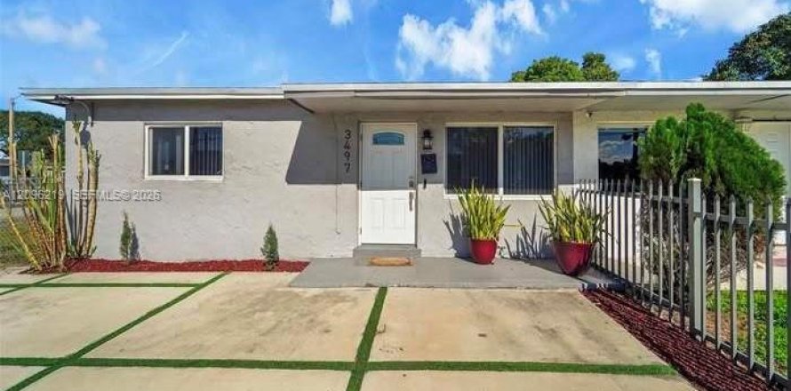 Villa ou maison à Miami Gardens, Floride 3 chambres № 2386975
