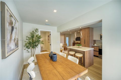 House in Pompano Beach, Florida 3 bedrooms, 103.77 sq.m. № 2049547 - photo 10