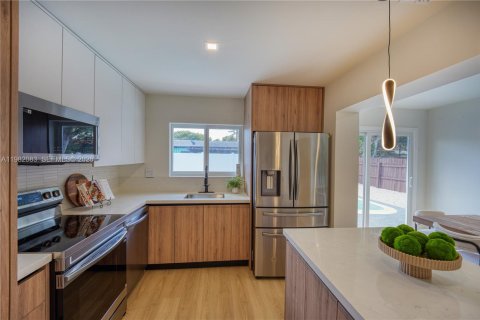 House in Pompano Beach, Florida 3 bedrooms, 103.77 sq.m. № 2049547 - photo 13