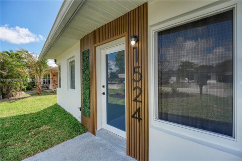 House in Pompano Beach, Florida 3 bedrooms, 103.77 sq.m. № 2049547 - photo 4