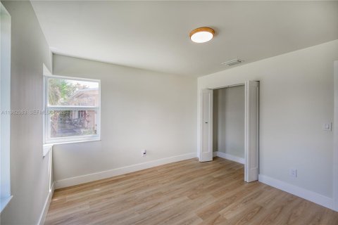 House in Pompano Beach, Florida 3 bedrooms, 103.77 sq.m. № 2049547 - photo 21