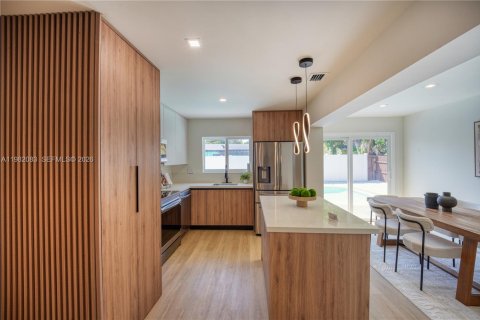 House in Pompano Beach, Florida 3 bedrooms, 103.77 sq.m. № 2049547 - photo 8