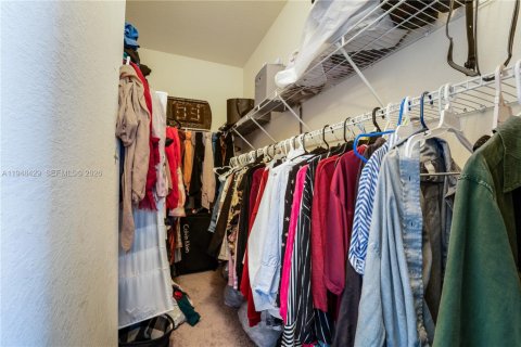 Touwnhouse à vendre à Miami, Floride: 3 chambres, 149.39 m2 № 2004395 - photo 25