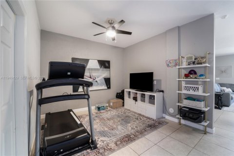 Touwnhouse à vendre à Miami, Floride: 3 chambres, 149.39 m2 № 2004395 - photo 13