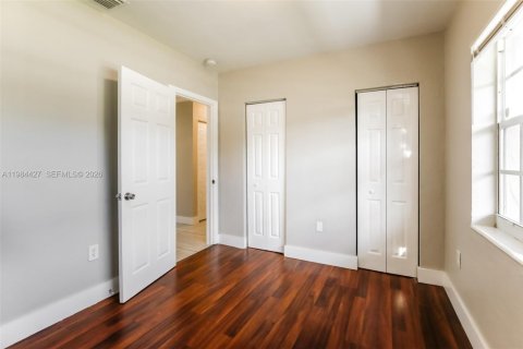 Villa ou maison à louer à Miami Gardens, Floride: 4 chambres, 109.16 m2 № 2045692 - photo 12