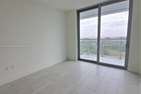 Condo in Sunrise, Florida, 3 bedrooms  № 1774331 - photo 15