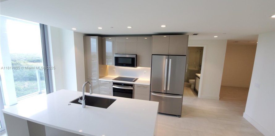 Condo in Sunrise, Florida, 3 bedrooms № 1774331