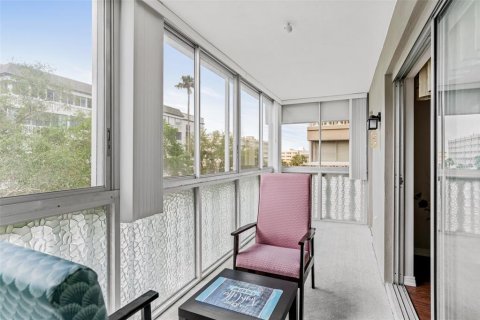 Купить кондоминиум в Беллеэйр Блафс, Флорида 4 комнаты, 105.26м2, № 1612537 - фото 11