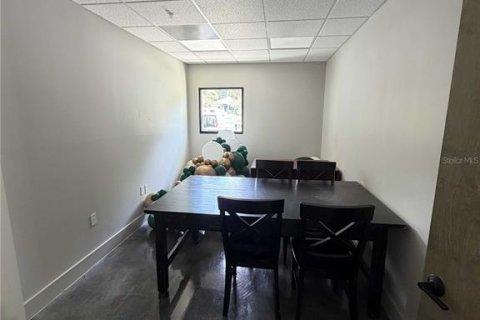 Propiedad comercial en alquiler en Ocala, Florida, 1348.57 m2 № 2091465 - foto 8