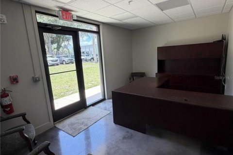 Propiedad comercial en alquiler en Ocala, Florida, 1348.57 m2 № 2091465 - foto 6