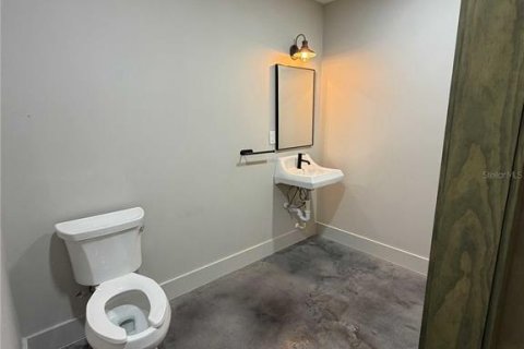 Propiedad comercial en alquiler en Ocala, Florida, 1348.57 m2 № 2091465 - foto 12