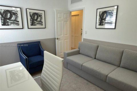 Casa en venta en Hialeah, Florida, 4 dormitorios, 184.88 m2 № 1686176 - foto 16