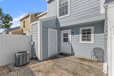 Touwnhouse à louer à Largo, Floride: 2 chambres, 103.86 m2 № 2150560 - photo 19