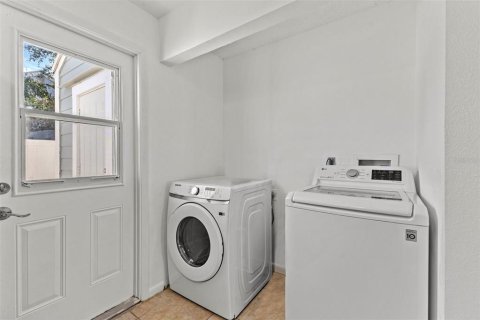Touwnhouse à louer à Largo, Floride: 2 chambres, 103.86 m2 № 2150560 - photo 8