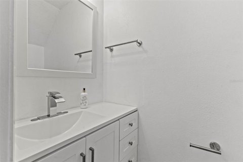 Touwnhouse à louer à Largo, Floride: 2 chambres, 103.86 m2 № 2150560 - photo 10