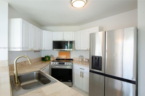 House in Miami, Florida 3 bedrooms, 108.79 sq.m. № 1892732 - photo 5