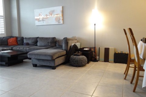 Condominio en venta en Hollywood, Florida, 1 dormitorio, 83.24 m2 № 2023859 - foto 29