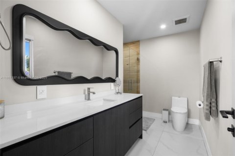 Villa ou maison à louer à Pinecrest, Floride: 4 chambres, 297.29 m2 № 1889492 - photo 28