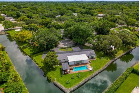 Villa ou maison à louer à Pinecrest, Floride: 4 chambres, 297.29 m2 № 1889492 - photo 22