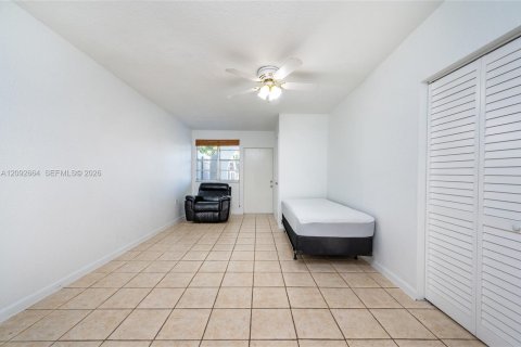 Touwnhouse à louer à Hialeah, Floride: 3 chambres, 120.03 m2 № 2388040 - photo 5