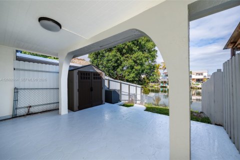 Touwnhouse à louer à Hialeah, Floride: 3 chambres, 120.03 m2 № 2388040 - photo 18