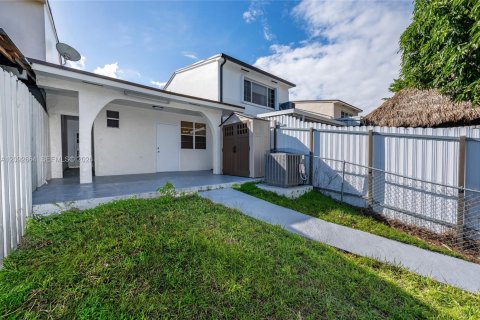 Touwnhouse à louer à Hialeah, Floride: 3 chambres, 120.03 m2 № 2388040 - photo 23