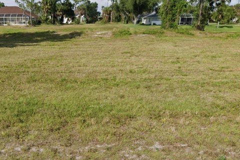 Land in Rotonda, Florida № 2097504