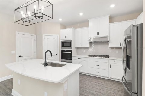 Casa en venta en Kissimmee, Florida, 4 dormitorios, 190.54 m2 № 1716847 - foto 2