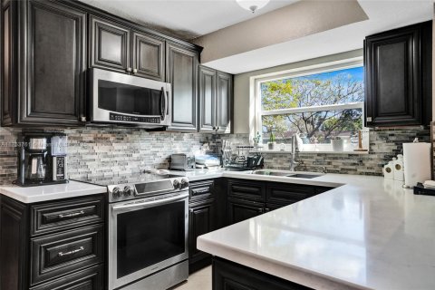 Casa en venta en Cooper City, Florida, 4 dormitorios, 195.28 m2 № 1898178 - foto 14
