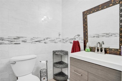 Casa en venta en Cooper City, Florida, 4 dormitorios, 195.28 m2 № 1898178 - foto 25