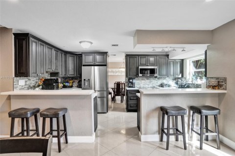 Casa en venta en Cooper City, Florida, 4 dormitorios, 195.28 m2 № 1898178 - foto 10