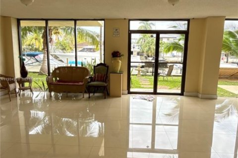 Снять в аренду кондоминиум в Норт-Майами-Бич, Флорида 1 спальня, 71.72м2, № 1992646 - фото 30