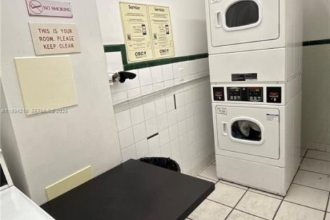 Снять в аренду кондоминиум в Норт-Майами-Бич, Флорида 1 спальня, 71.72м2, № 1992646 - фото 24