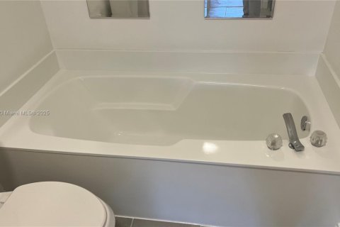 Villa ou maison à vendre à Boynton Beach, Floride: 2 chambres, 136.66 m2 № 1857253 - photo 6