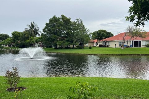 Купить виллу или дом в Бойнтон-Бич, Флорида 2 спальни, 136.66м2, № 1857253 - фото 9